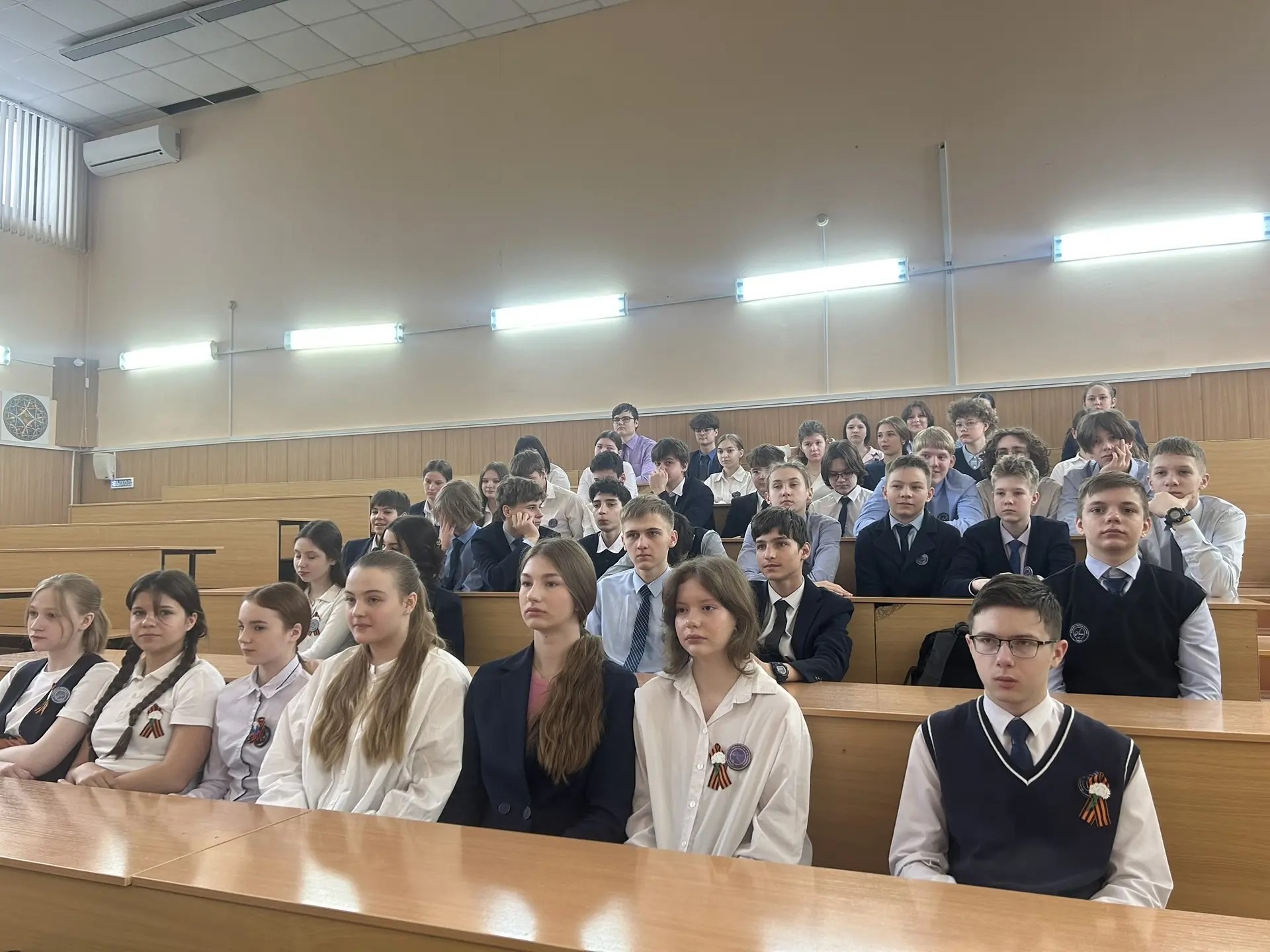 Встреча с космонавтом Алексеем Овчининым.